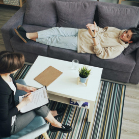 Как психотерапевт помогает, когда в голову вцепляется тревожная идея